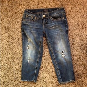 Seven jeans. Size 4 cropped.